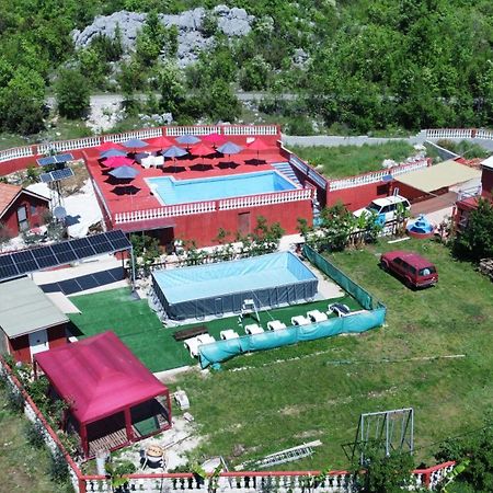 Red Apartman Требинье Экстерьер фото