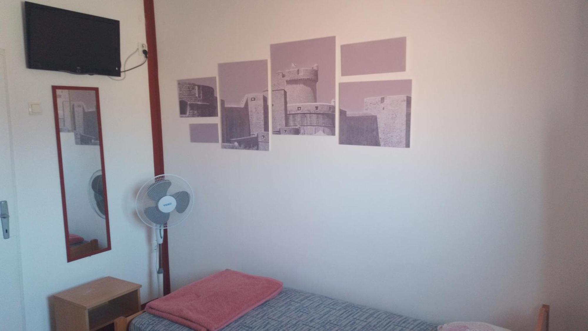 Red Apartman Требинье Экстерьер фото