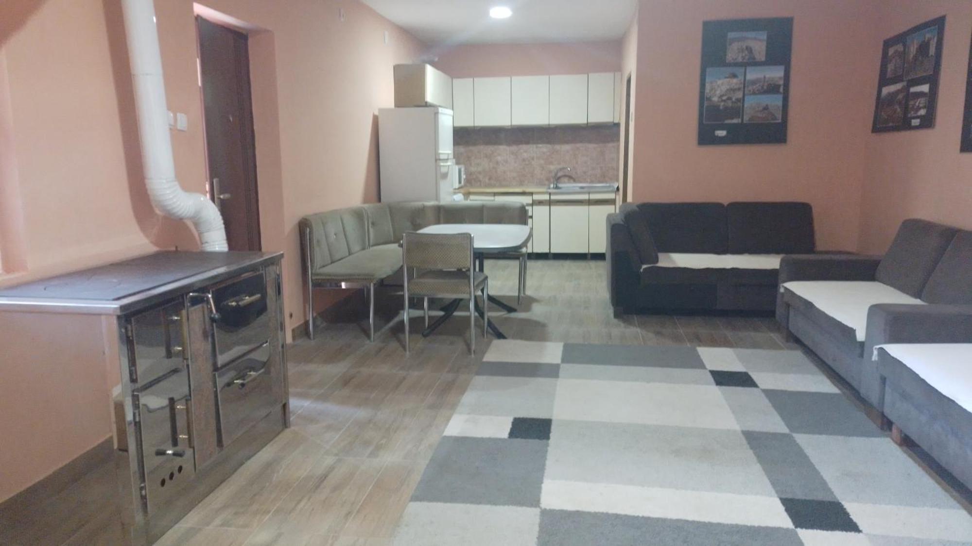 Red Apartman Требинье Экстерьер фото