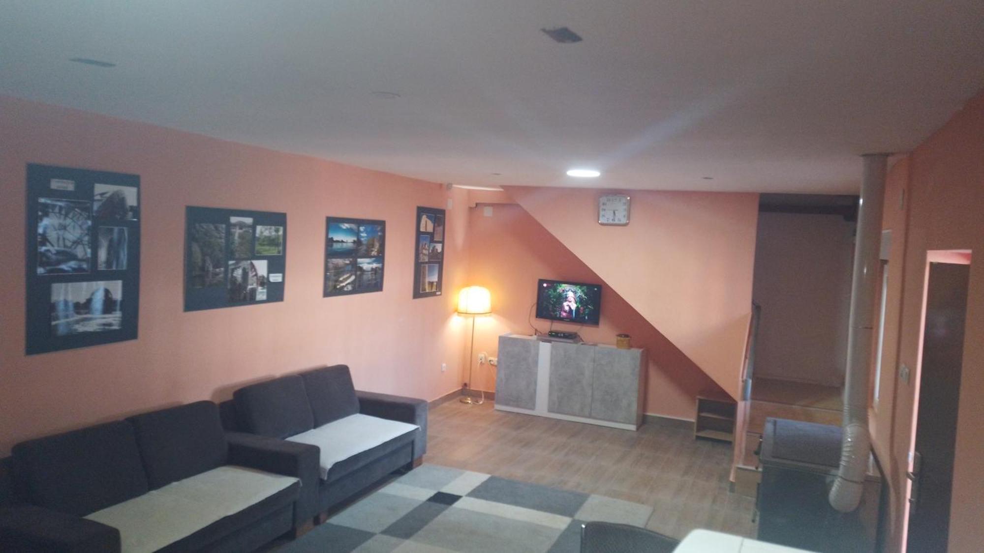 Red Apartman Требинье Экстерьер фото