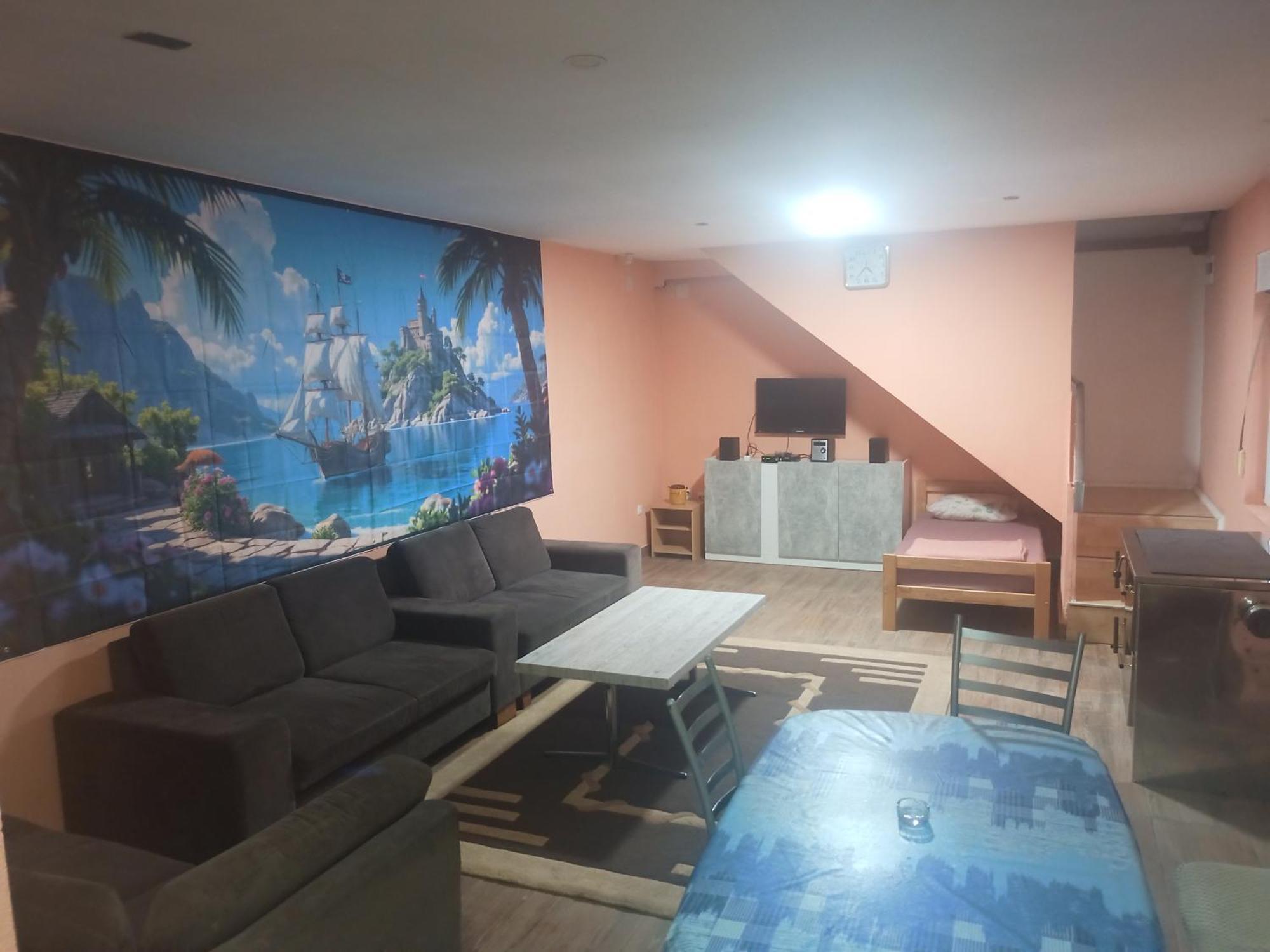 Red Apartman Требинье Экстерьер фото